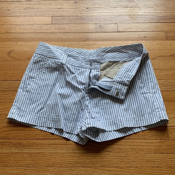 Uniqlo Stripped Shirts - Like New - Picture 5 of 5